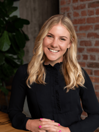 Kate Tavella headshot