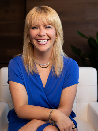 Emily Calkins headshot